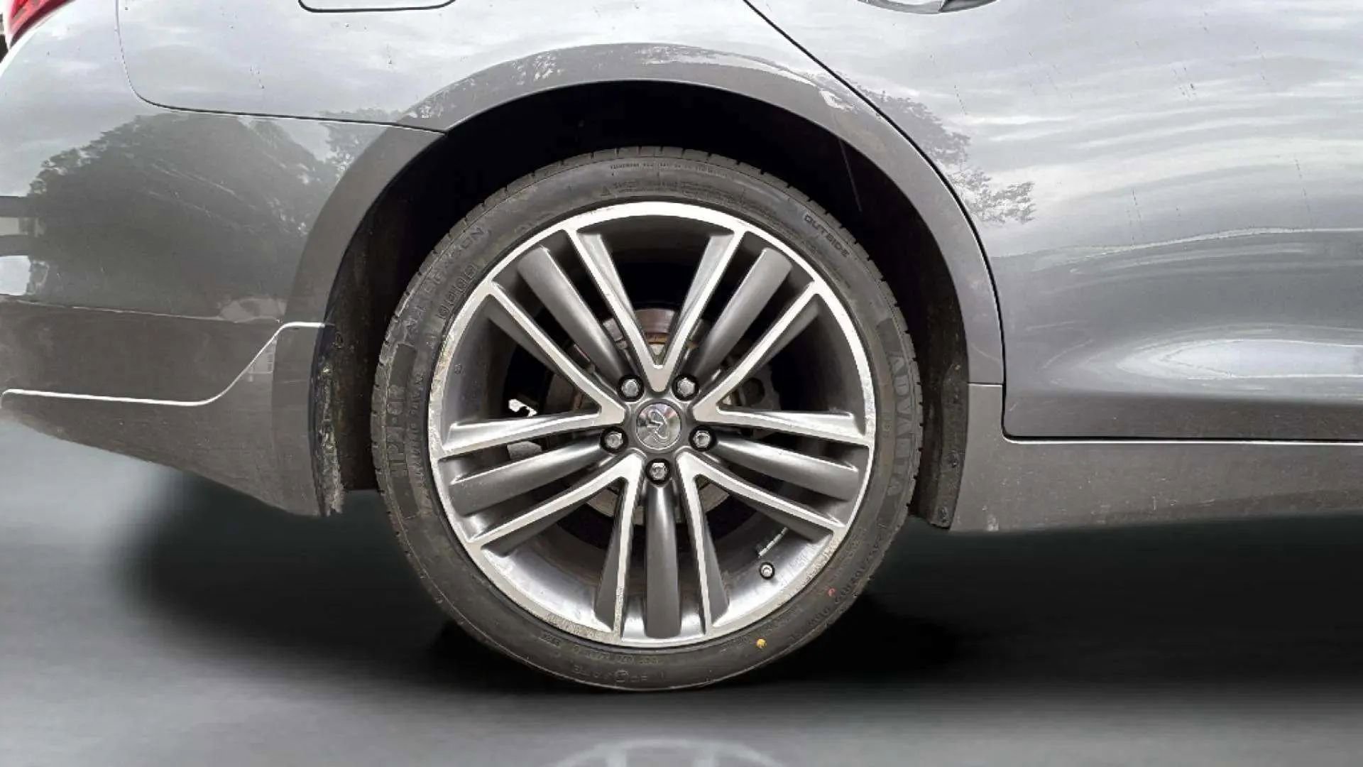 Used 2016 INFINITI Q50 3.0t Premium w/ Driver Assistance Package image 25