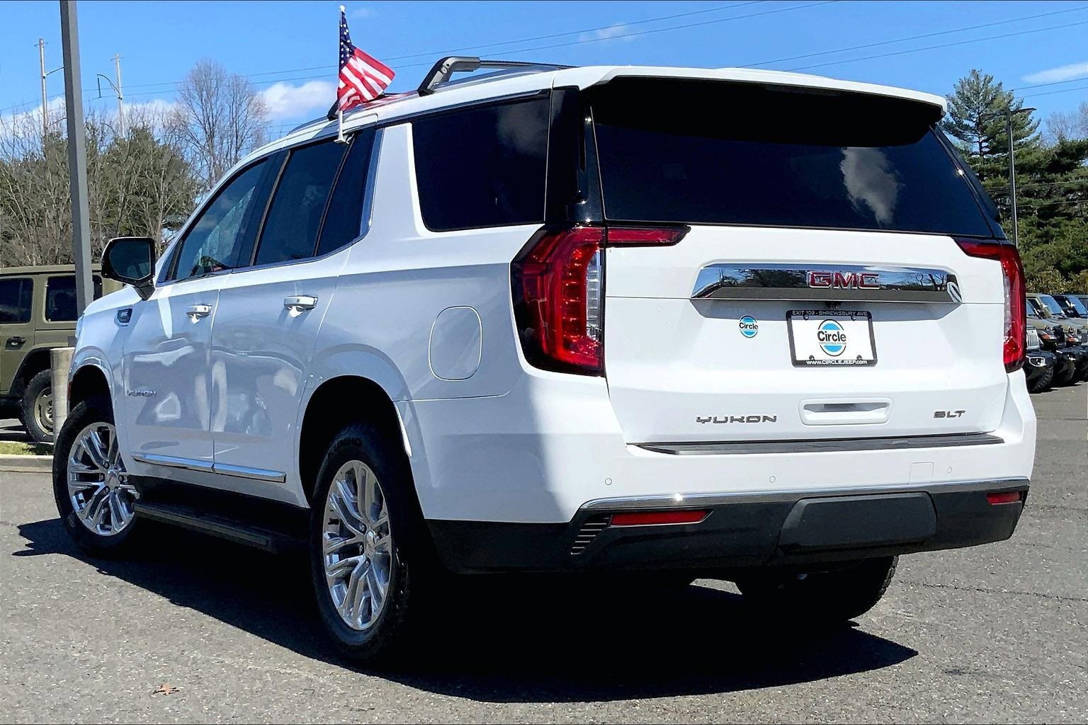 Used 2022 GMC Yukon SLT w/ SLT Premium Package image 11