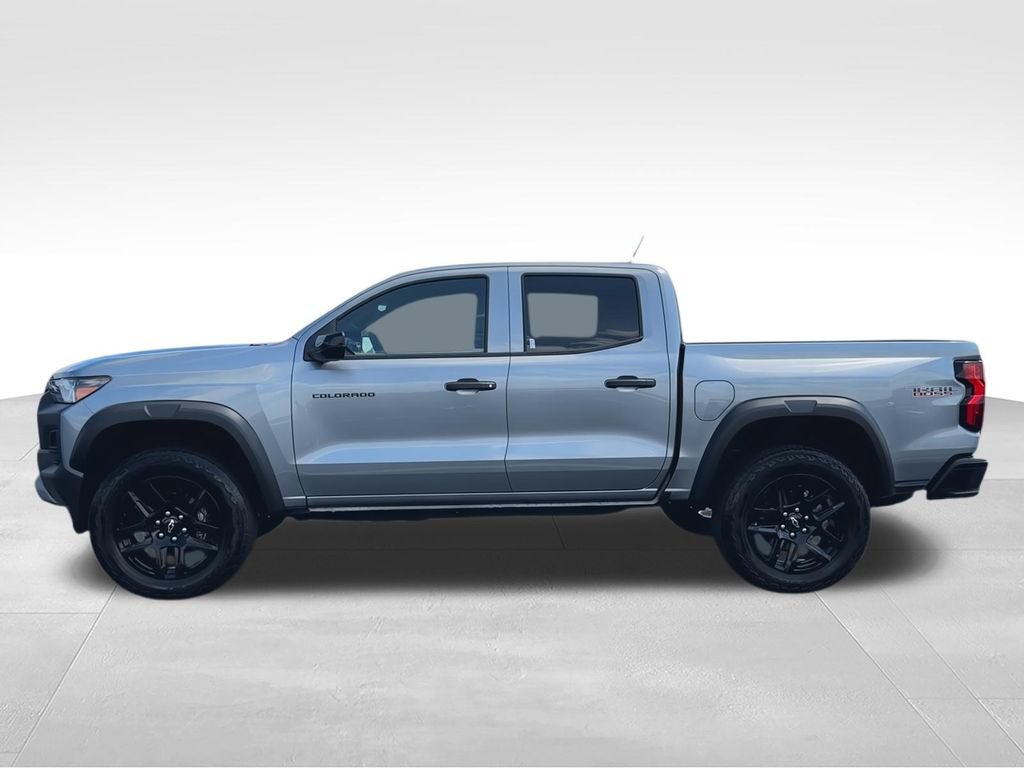 Used 2024 Chevrolet Colorado Trail Boss w/ Advanced Trailering Package AWD/4WD image 5