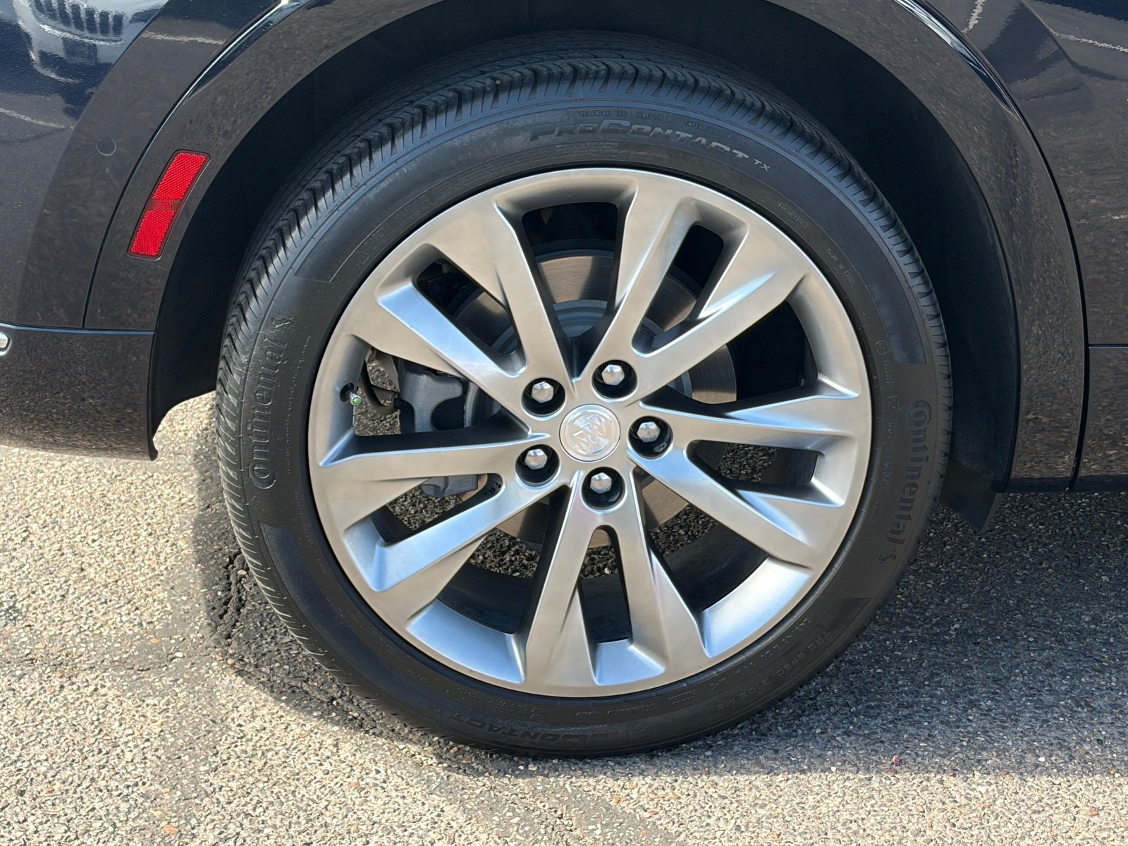 Used 2021 Buick Envision Avenir w/ Technology Package II FWD image 9