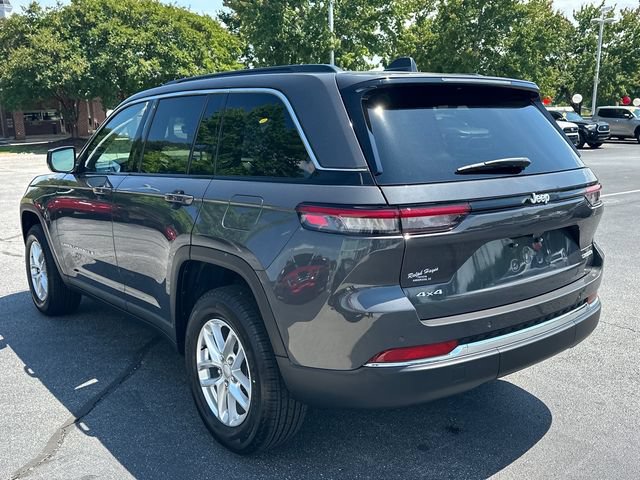 Used 2025 Jeep Grand Cherokee Laredo X w/ Trailer Tow Package AWD/4WD image 5