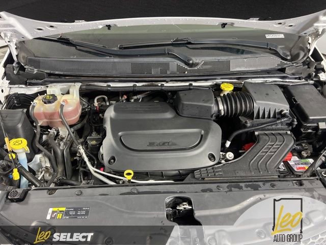 Used 2020 Chrysler Pacifica Touring-L Plus FWD image 9