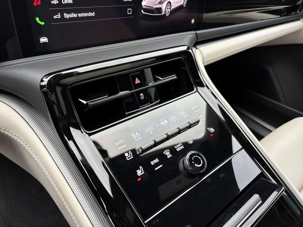 Used 2025 Porsche Panamera 4 image 34