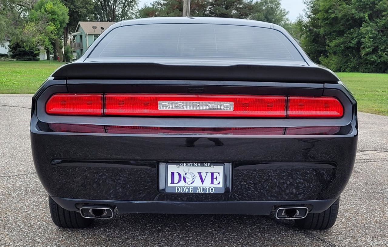 Used 2014 Dodge Challenger SXT image 5