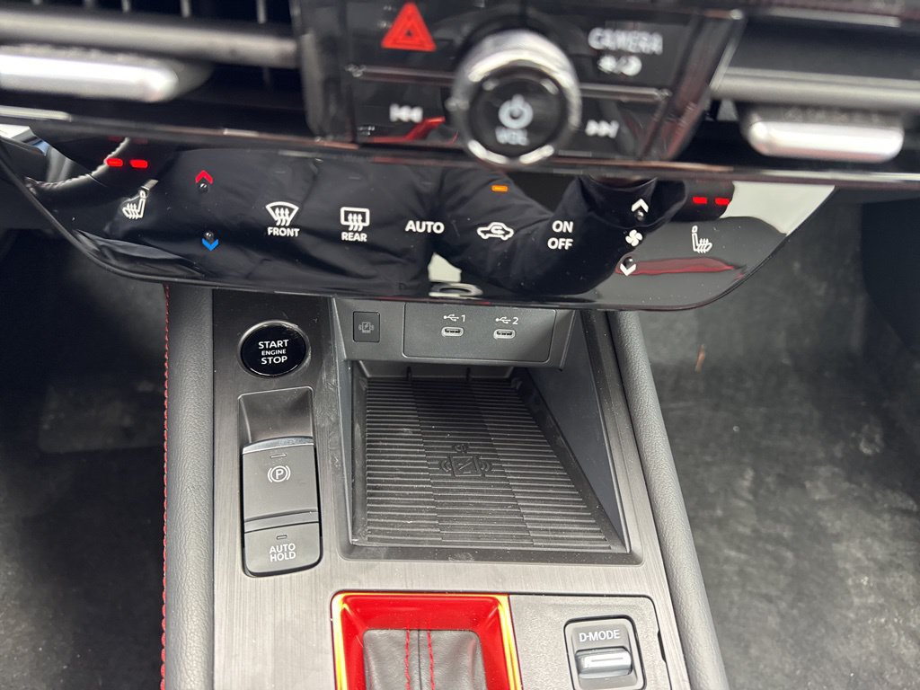 New 2026 Nissan Kicks SR w/ SR Premium Package FWD image 15