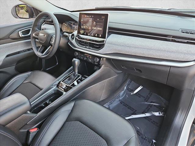 Used 2022 Jeep Compass Latitude image 27