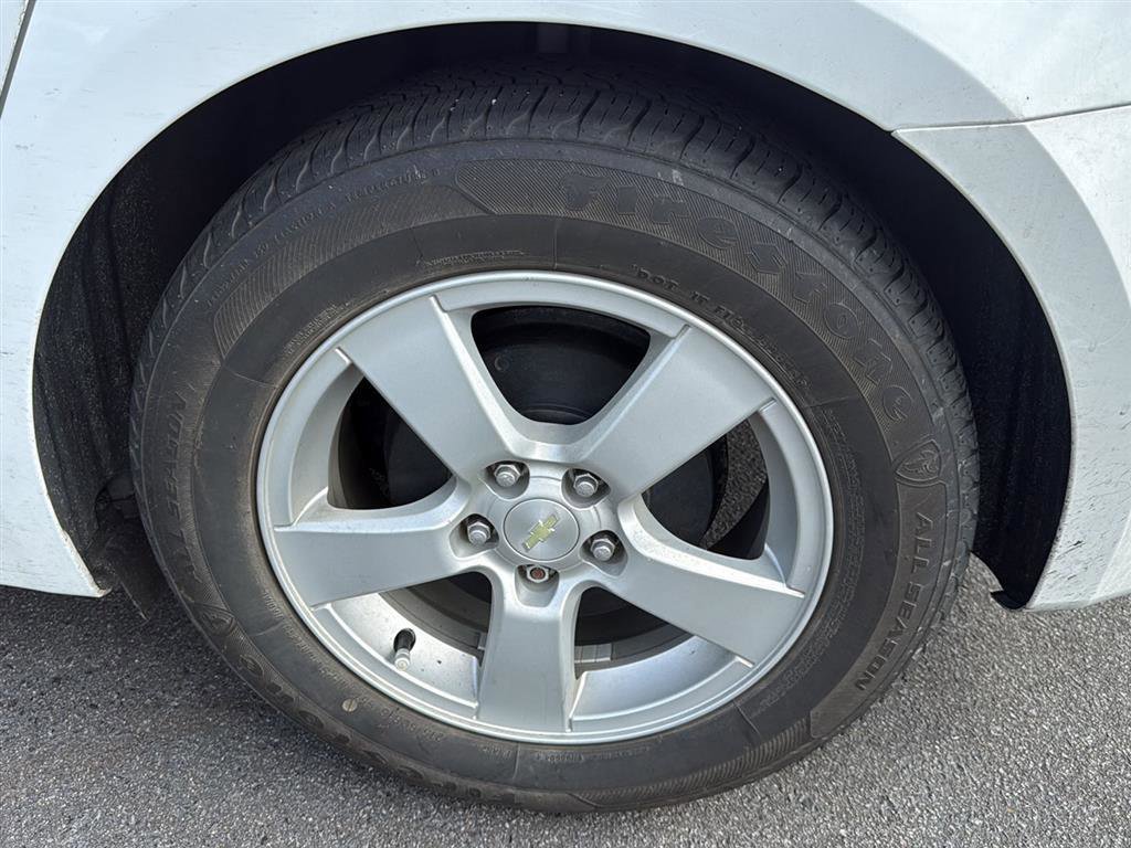 Used 2016 Chevrolet Cruze LT image 15