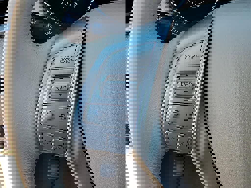 Used 2014 Nissan Rogue SL image 17