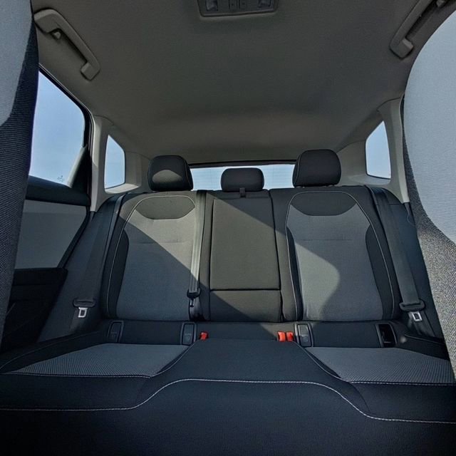 Used 2022 Volkswagen Taos S image 25