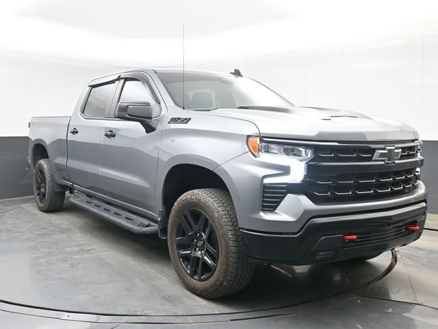 Used 2024 Chevrolet Silverado 1500 LT Trail Boss w/ Convenience Package II AWD/4WD image 2