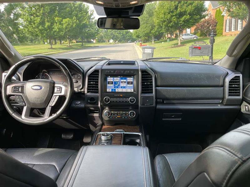 Used 2018 Ford Expedition Max Platinum AWD/4WD image 19