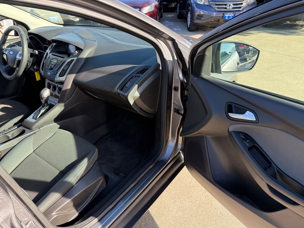 Used 2012 Ford Focus SE image 17