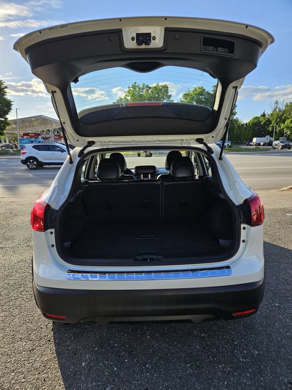 Used 2017 Nissan Rogue Sport SL AWD/4WD image 24