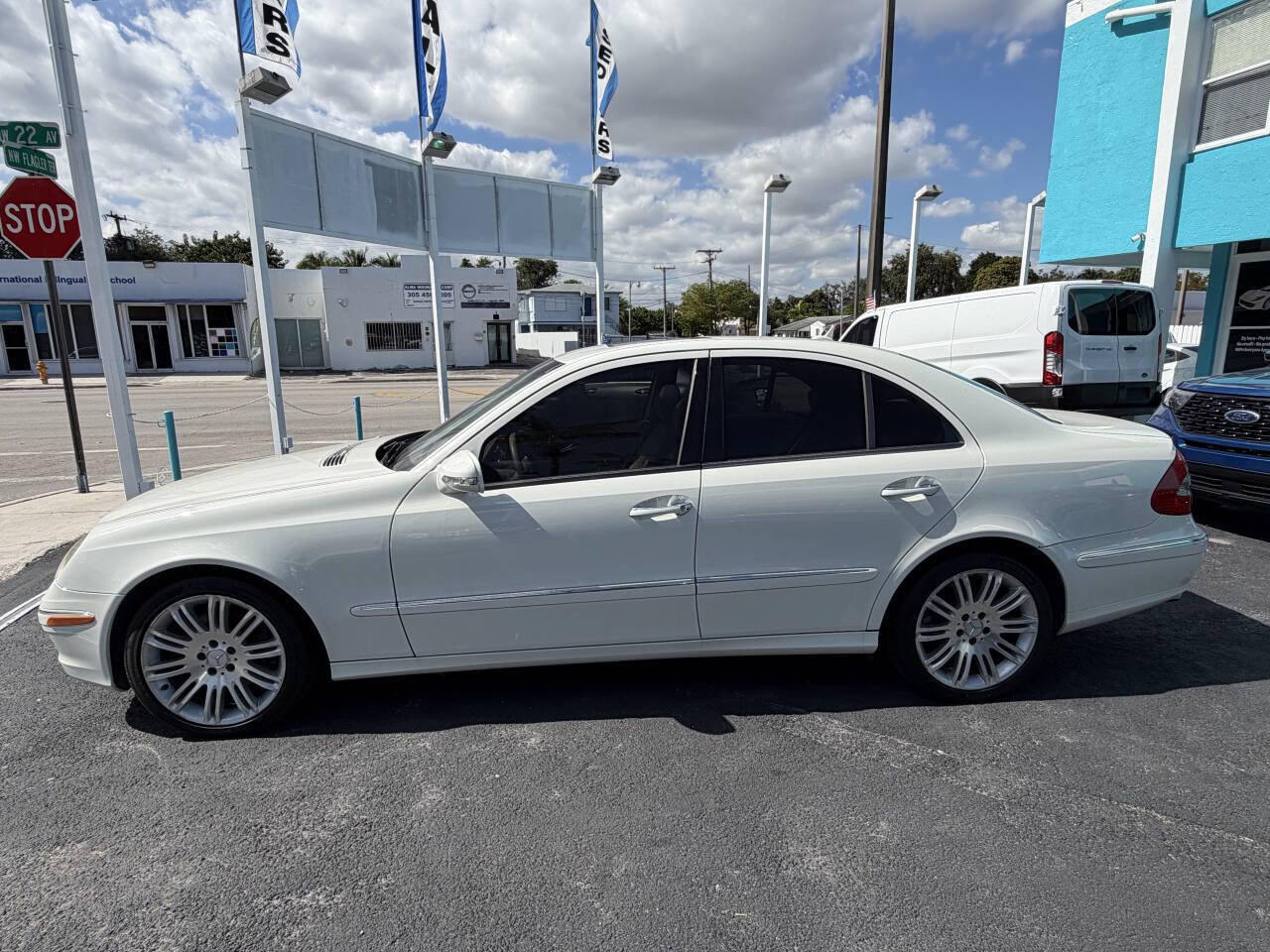 Used 2007 Mercedes-Benz E 350 4MATIC Sedan image 8