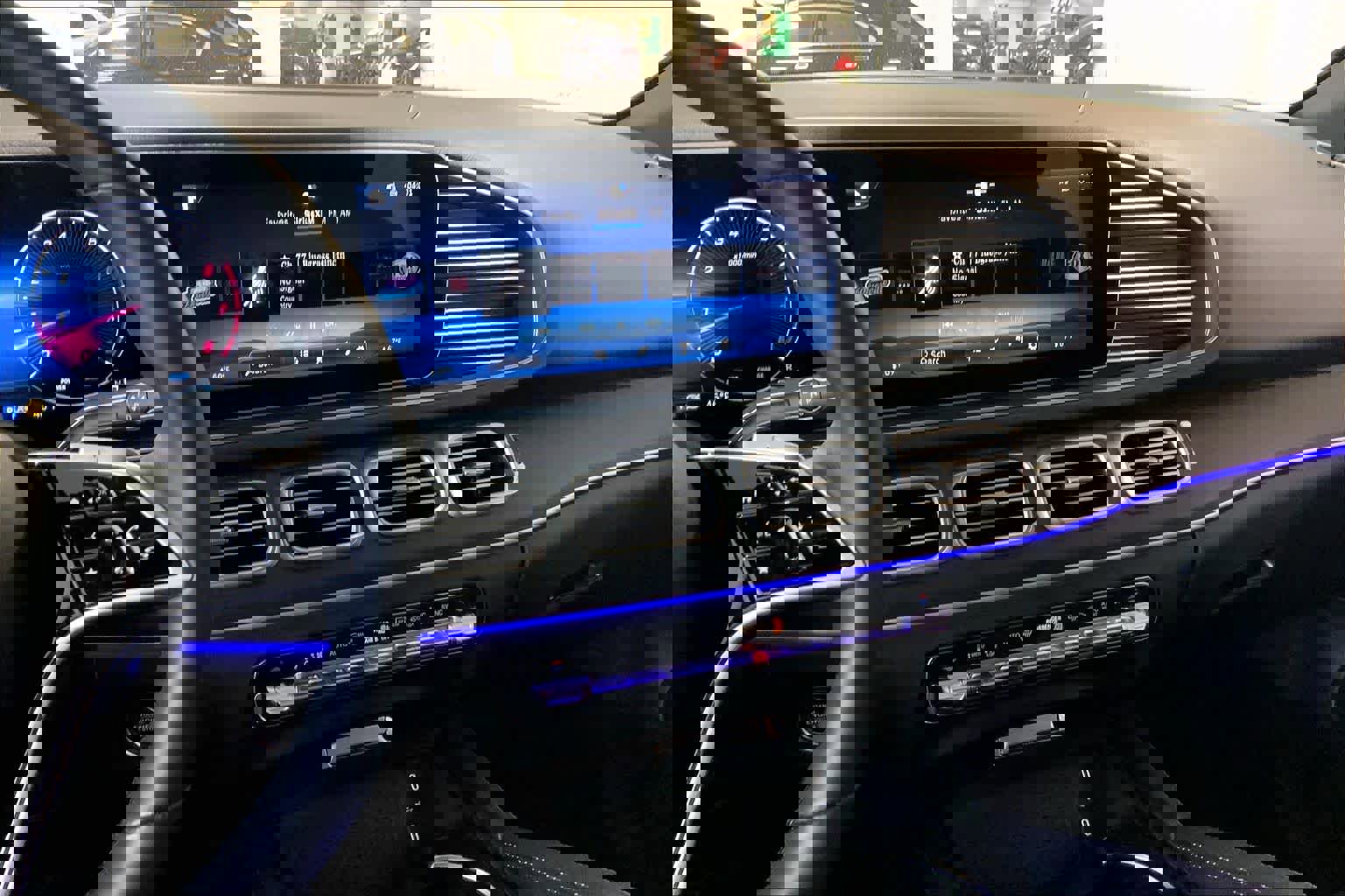 Used 2024 Mercedes-Benz GLE 350 4MATIC image 7