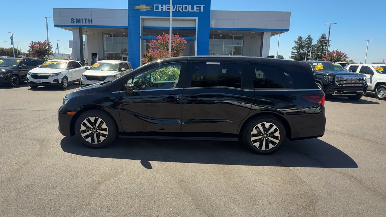 Used 2025 Honda Odyssey EX-L image 4