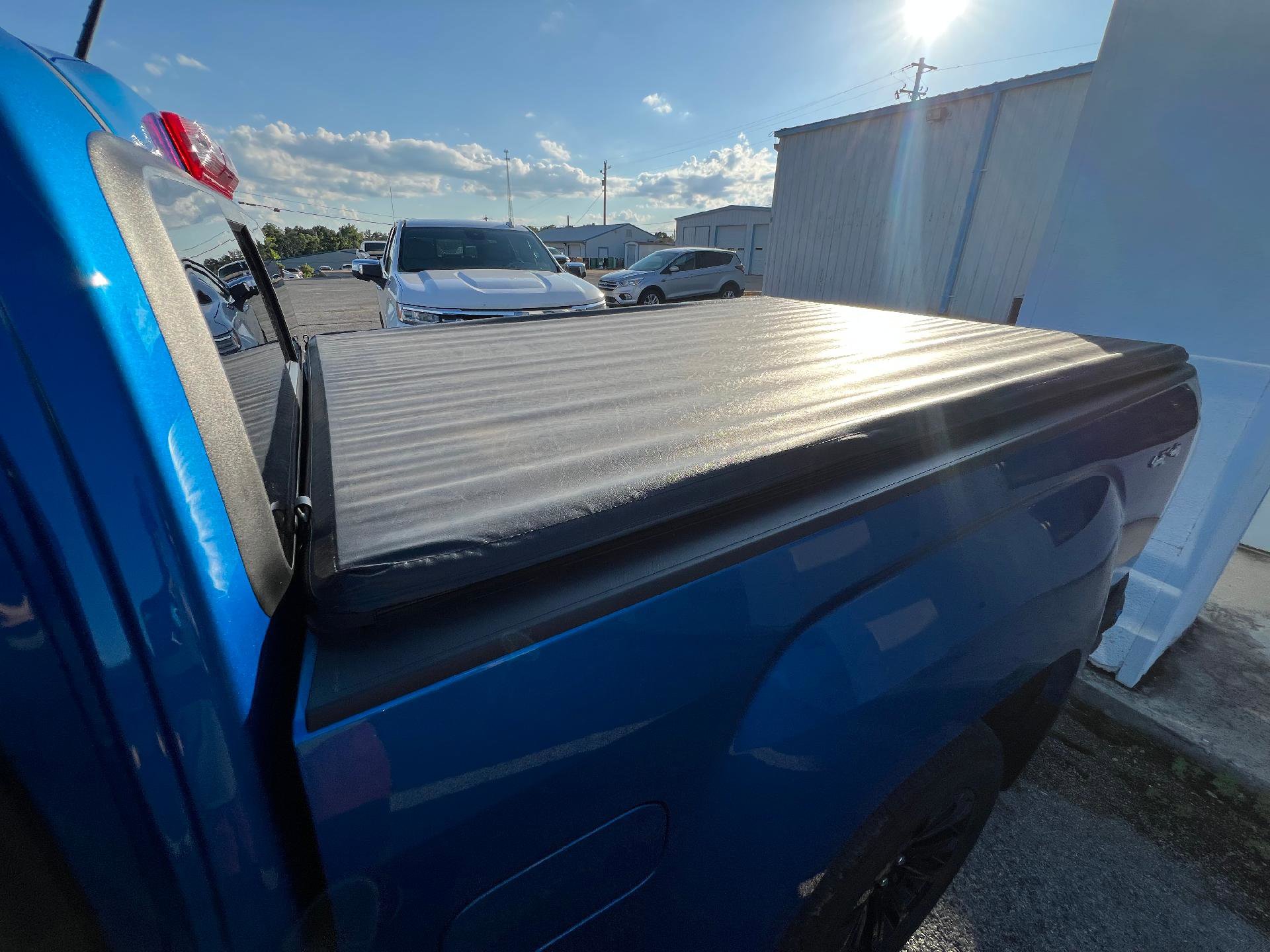 Used 2022 GMC Canyon Elevation image 12