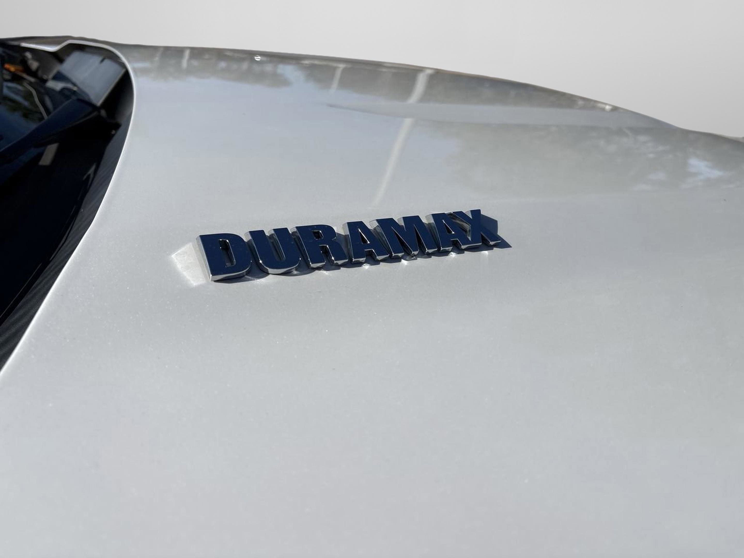 Used 2020 Chevrolet Silverado 1500 High Country w/ Technology Package image 32