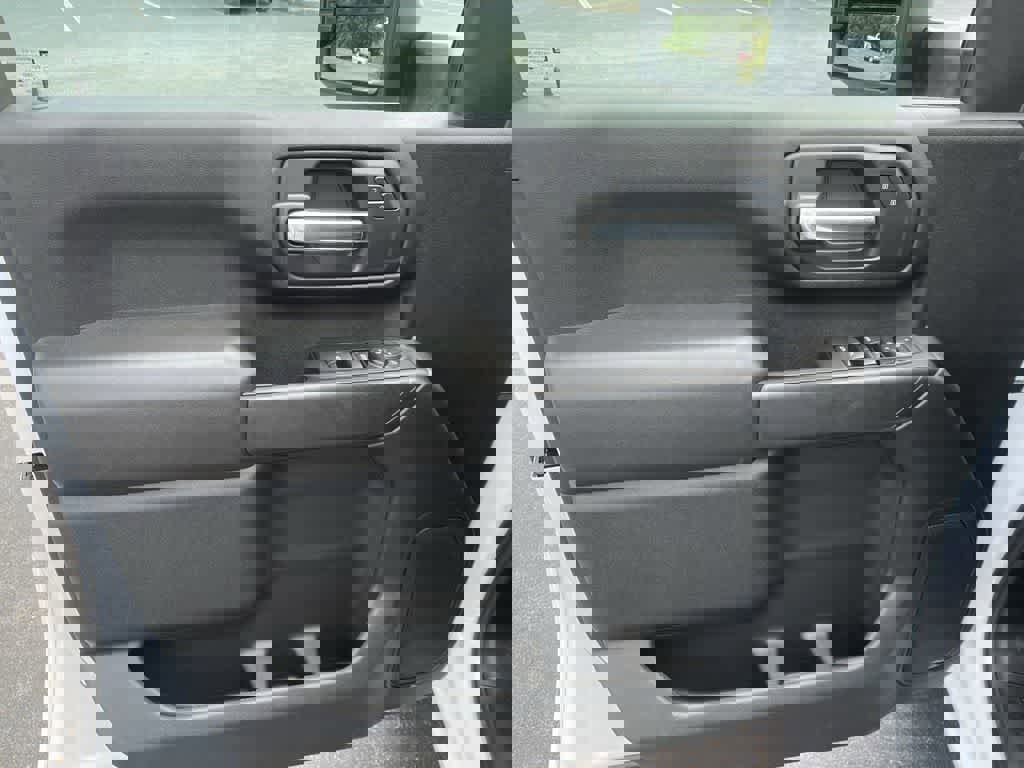 New 2024 GMC Sierra 2500 Pro w/ Convenience Package image 19