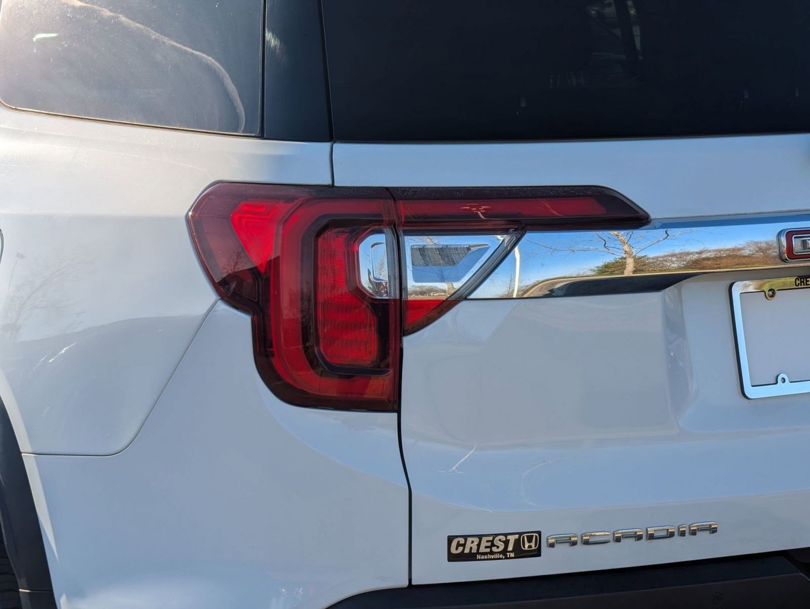 Used 2023 GMC Acadia SLT image 13