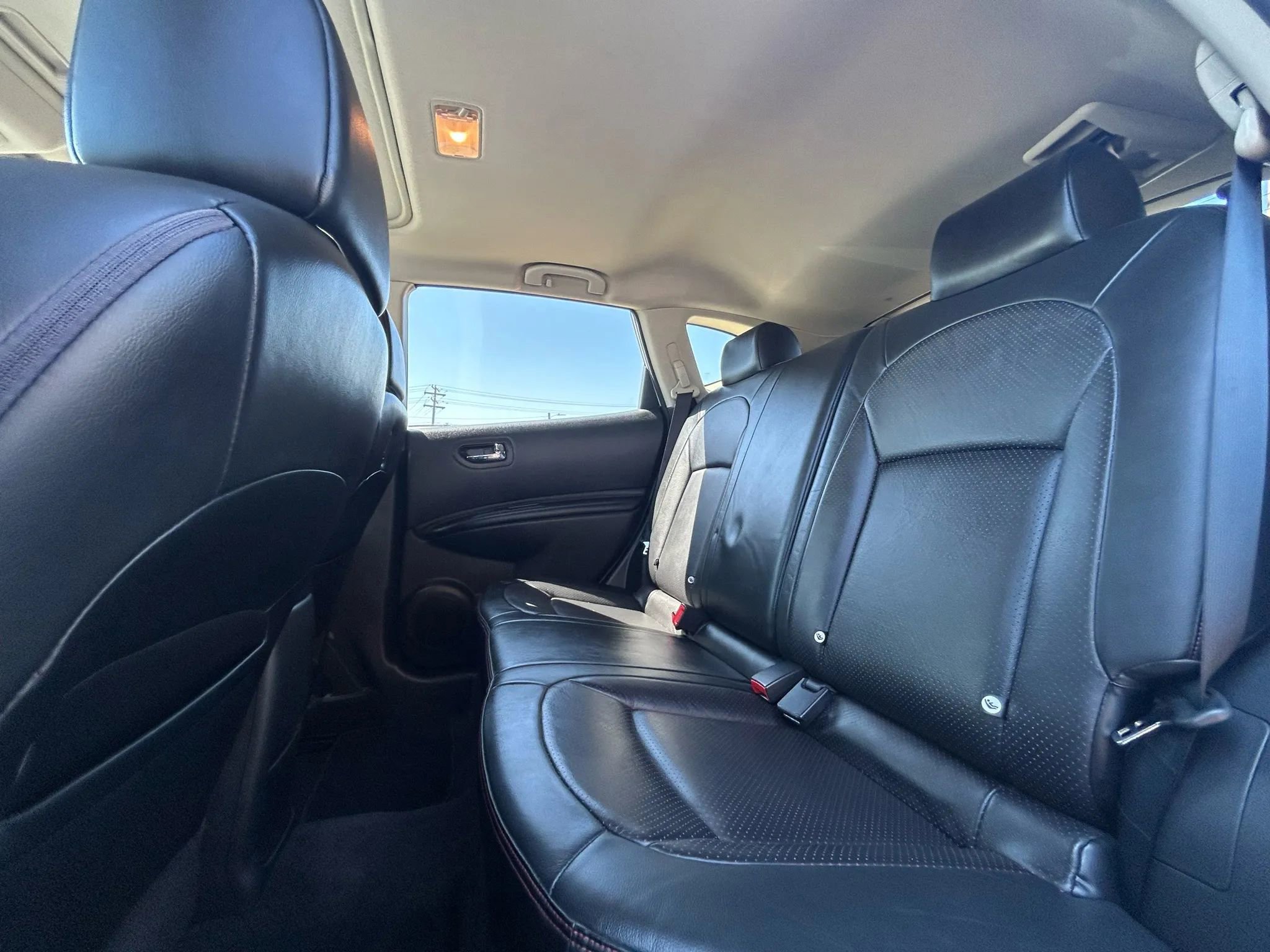 Used 2008 Nissan Rogue SL w/ Premium Pkg image 15