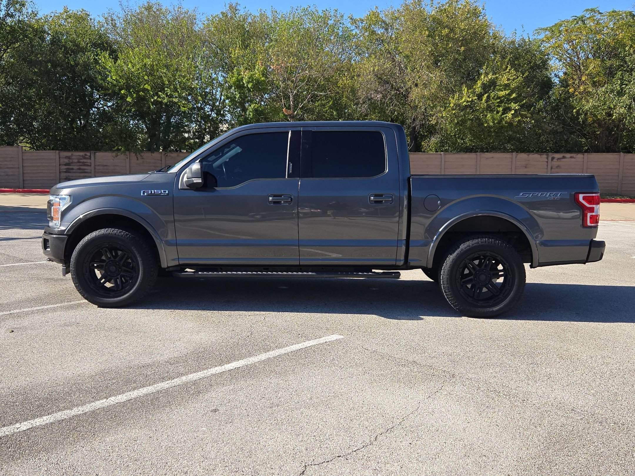 Used 2019 Ford F150 XLT w/ Equipment Group 302A Luxury AWD/4WD image 6