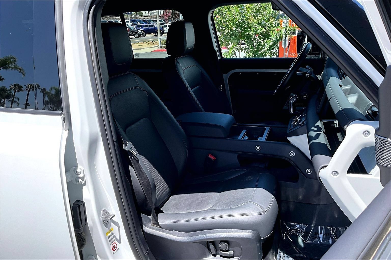 Certified 2024 Land Rover Defender 110 S AWD/4WD image 7