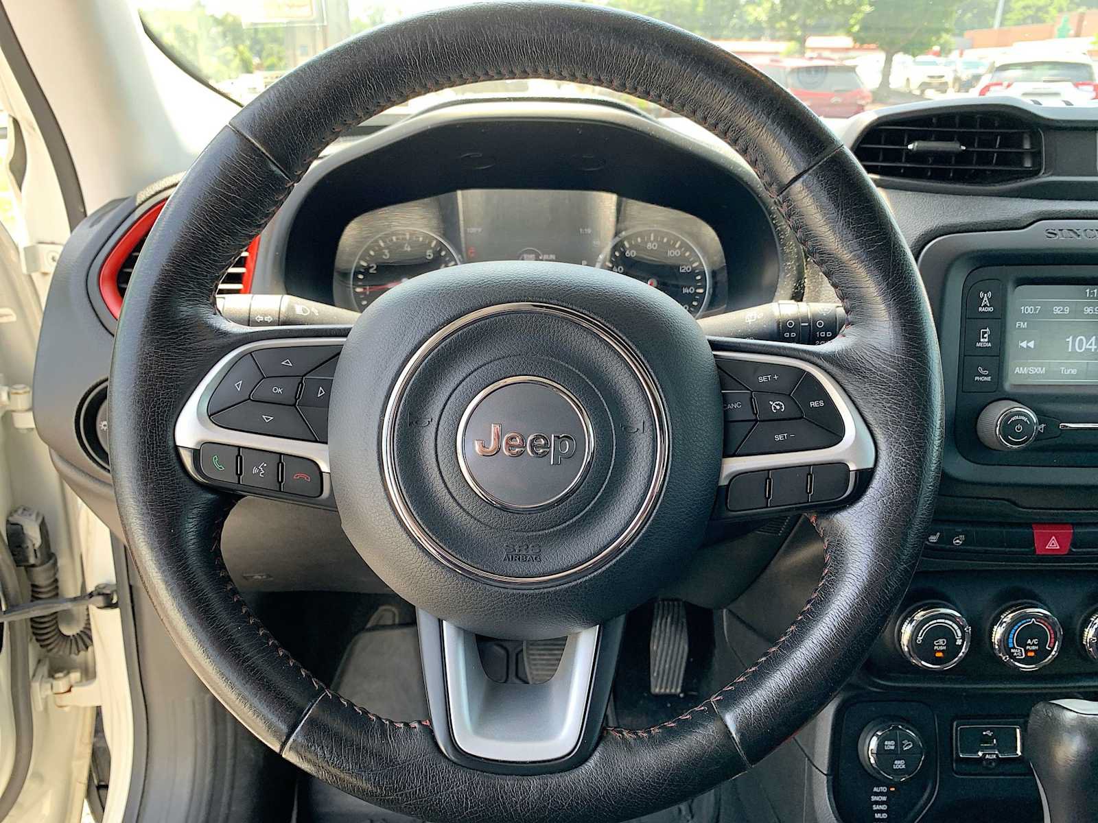 Used 2016 Jeep Renegade Trailhawk w/ Cold Weather Group AWD/4WD image 11