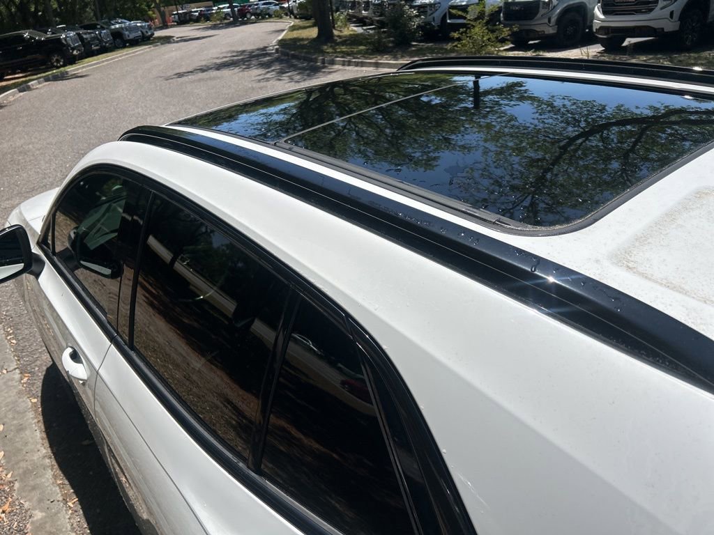 Used 2021 Buick Envision Essence w/ Sport Touring Package FWD image 10