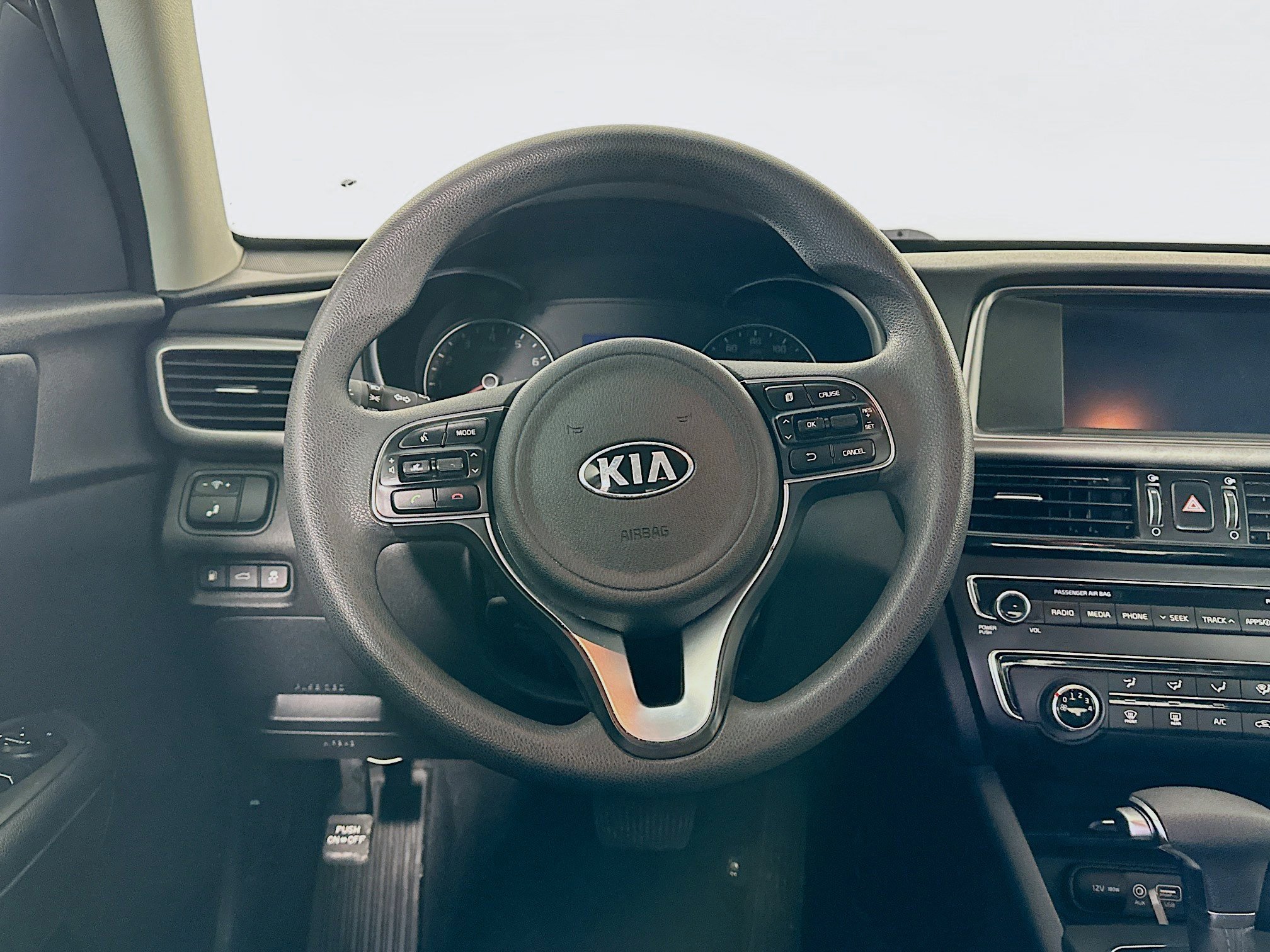 Used 2018 Kia Optima LX image 18