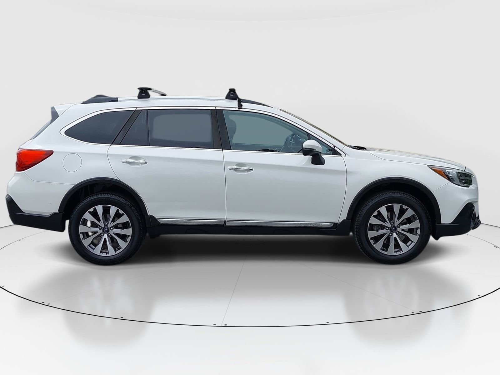 Used 2018 Subaru Outback 2.5i Touring image 8