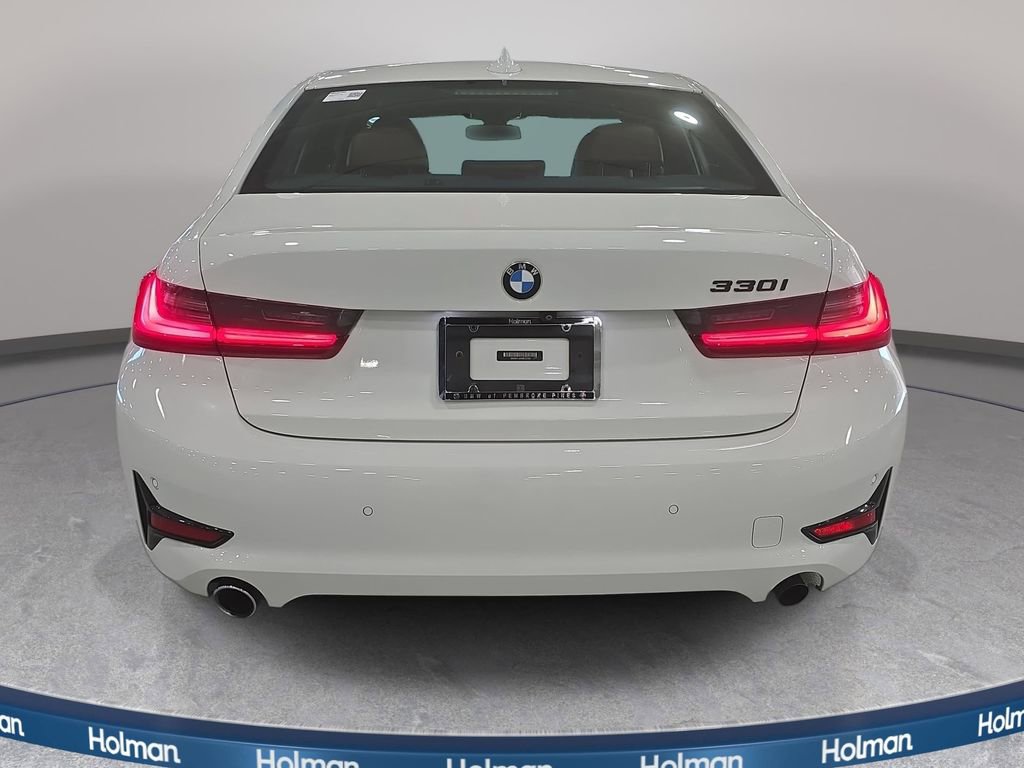 Certified 2022 BMW 330i Sedan image 6