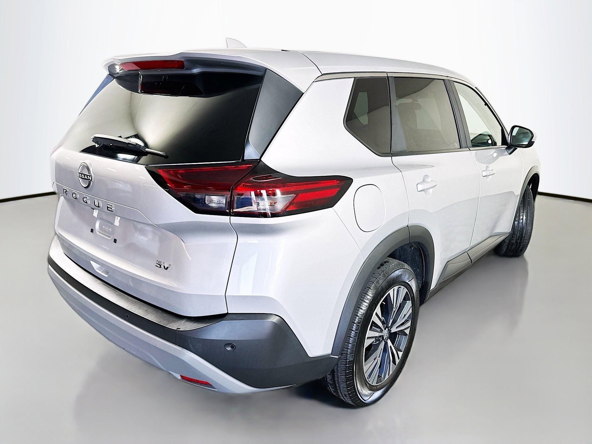 Used 2023 Nissan Rogue SV image 7