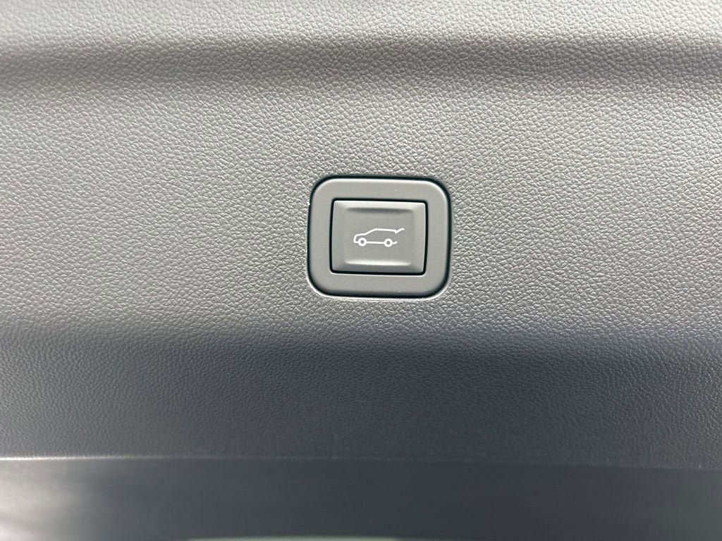 New 2026 Chevrolet Suburban Z71 w/ Comfort Package image 38