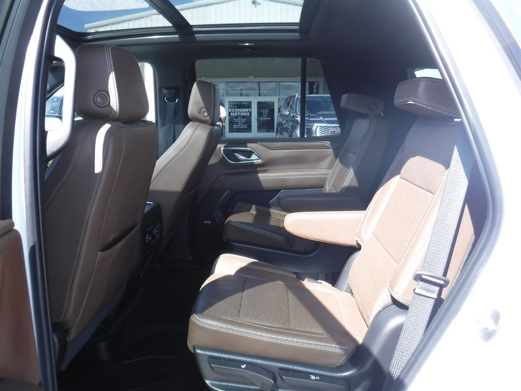 Used 2023 Chevrolet Tahoe High Country image 11