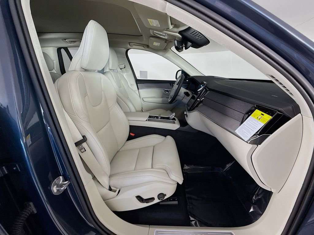 New 2026 Volvo XC90 T8 Ultra w/ Protection Package Premier image 30