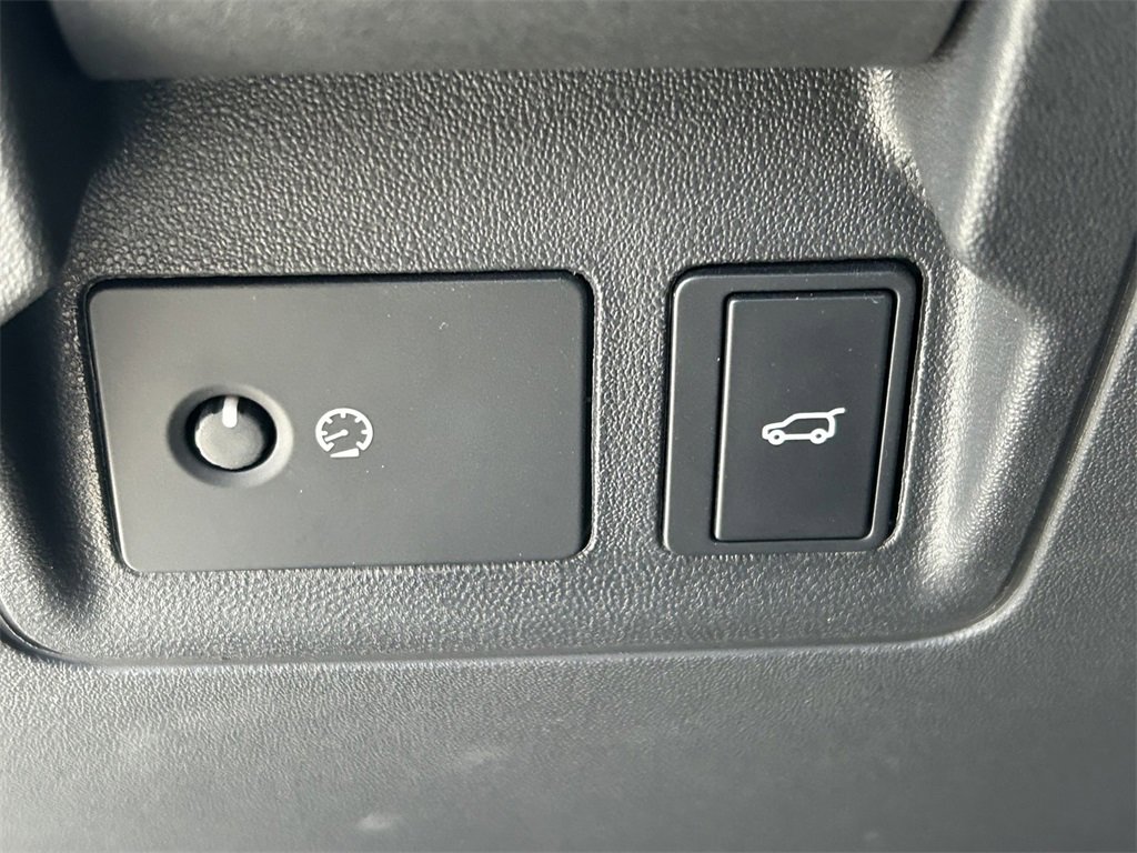 Used 2025 Land Rover Range Rover Velar Dynamic SE image 30