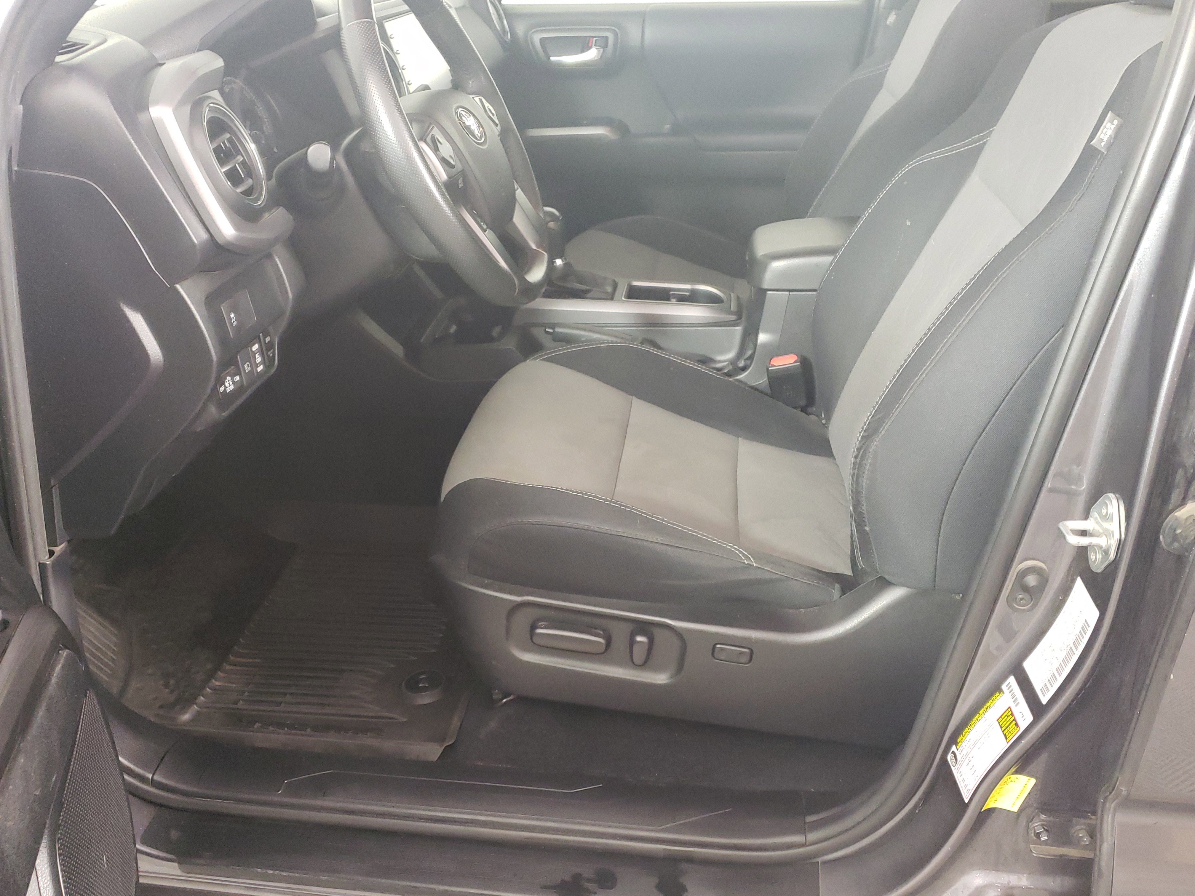 Used 2022 Toyota Tacoma 4x4 Double Cab image 12