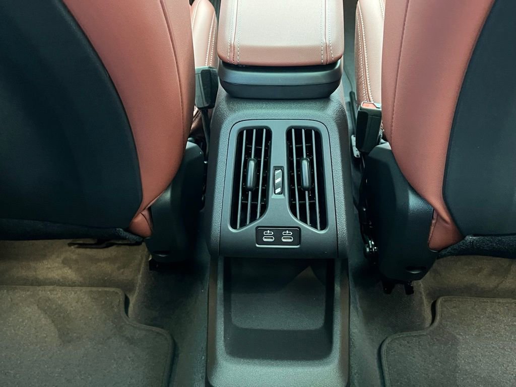 Used 2026 BMW X1 xDrive28i image 9