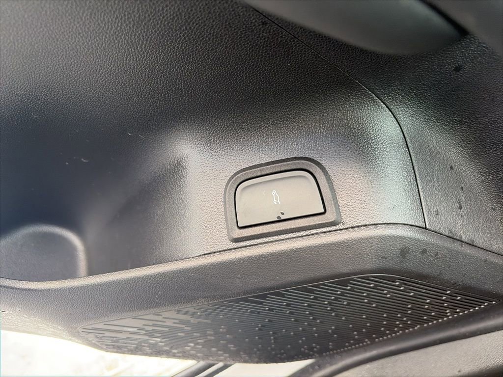 Used 2026 GMC Terrain Elevation w/ Elevation Premium Package image 15