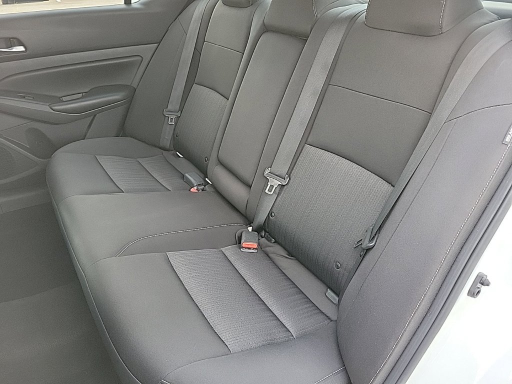 Used 2022 Nissan Altima 2.5 S FWD image 12