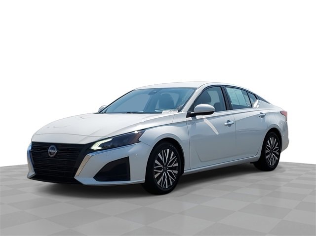 Used 2023 Nissan Altima 2.5 SV