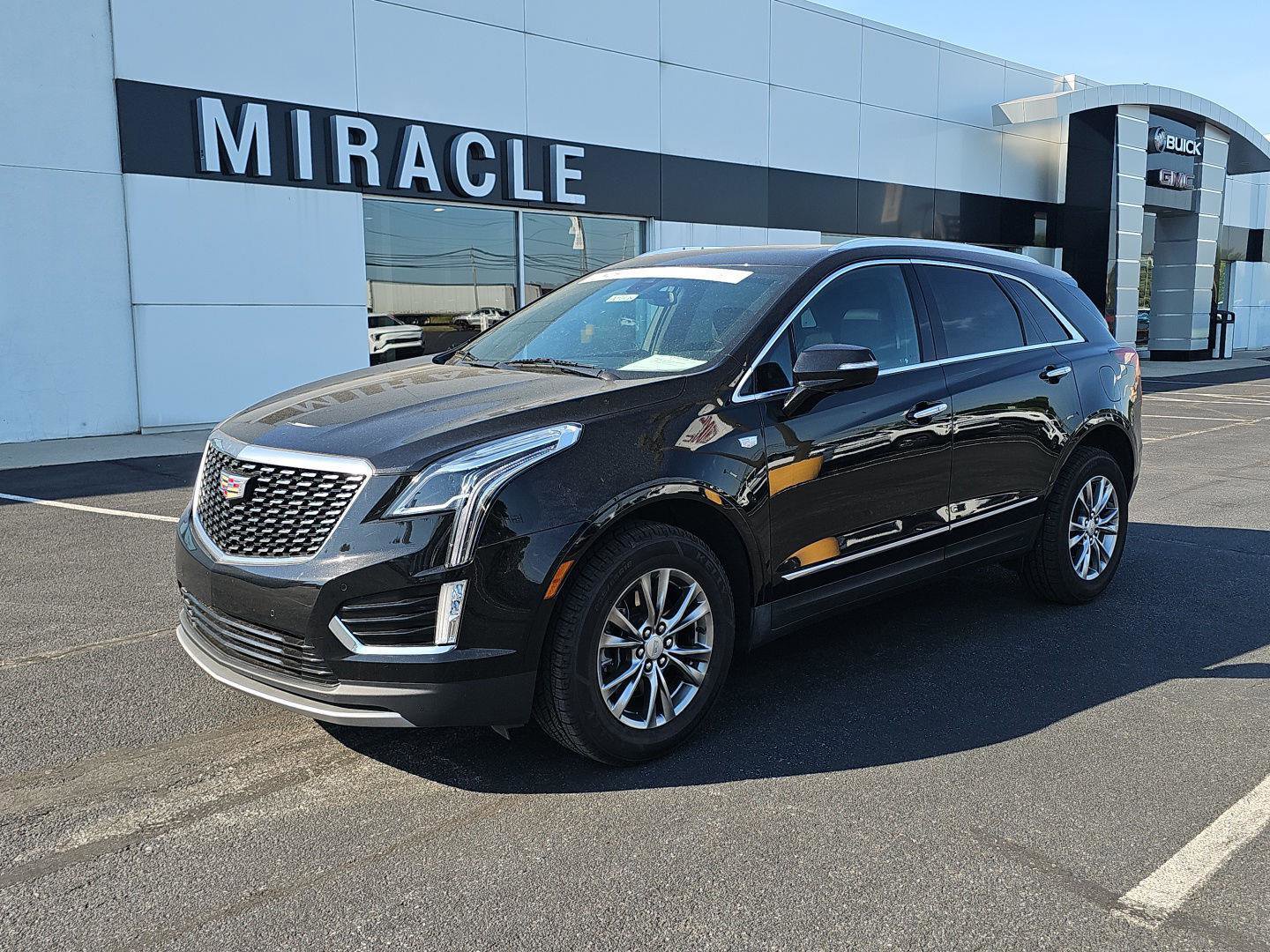 Certified 2023 Cadillac XT5 Premium Luxury AWD/4WD image 1