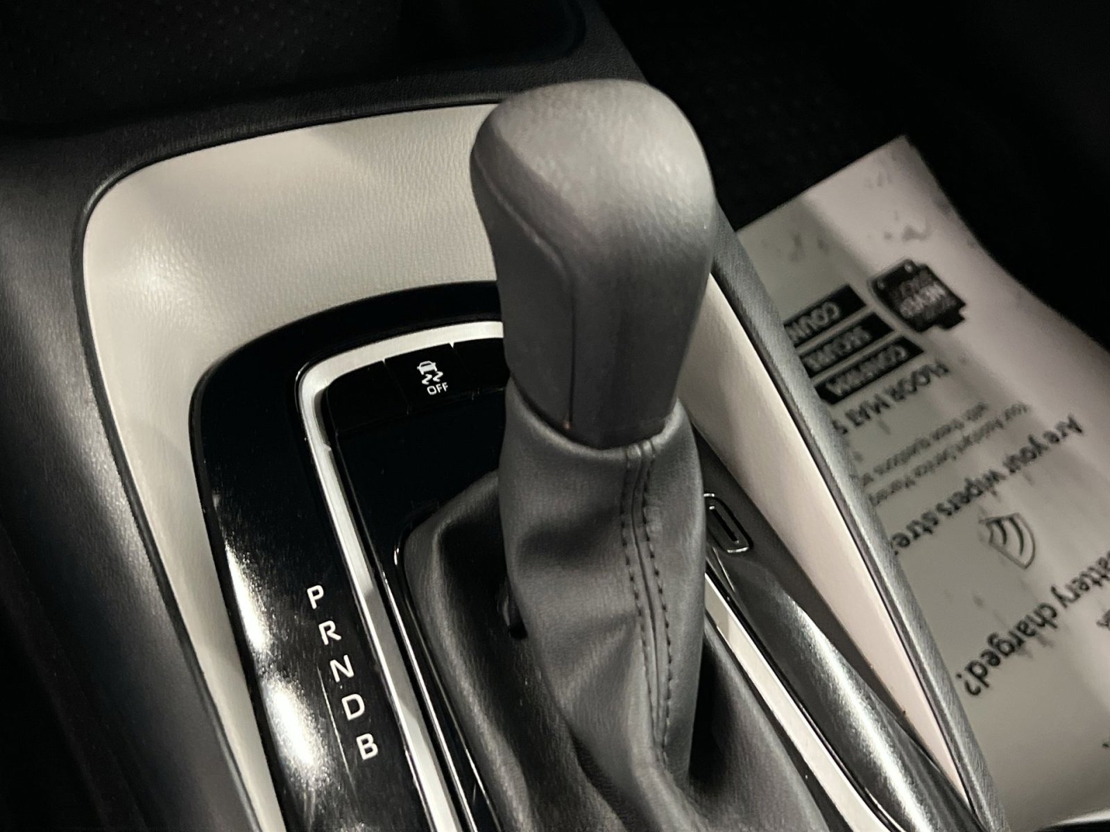 Used 2024 Toyota Corolla LE image 18