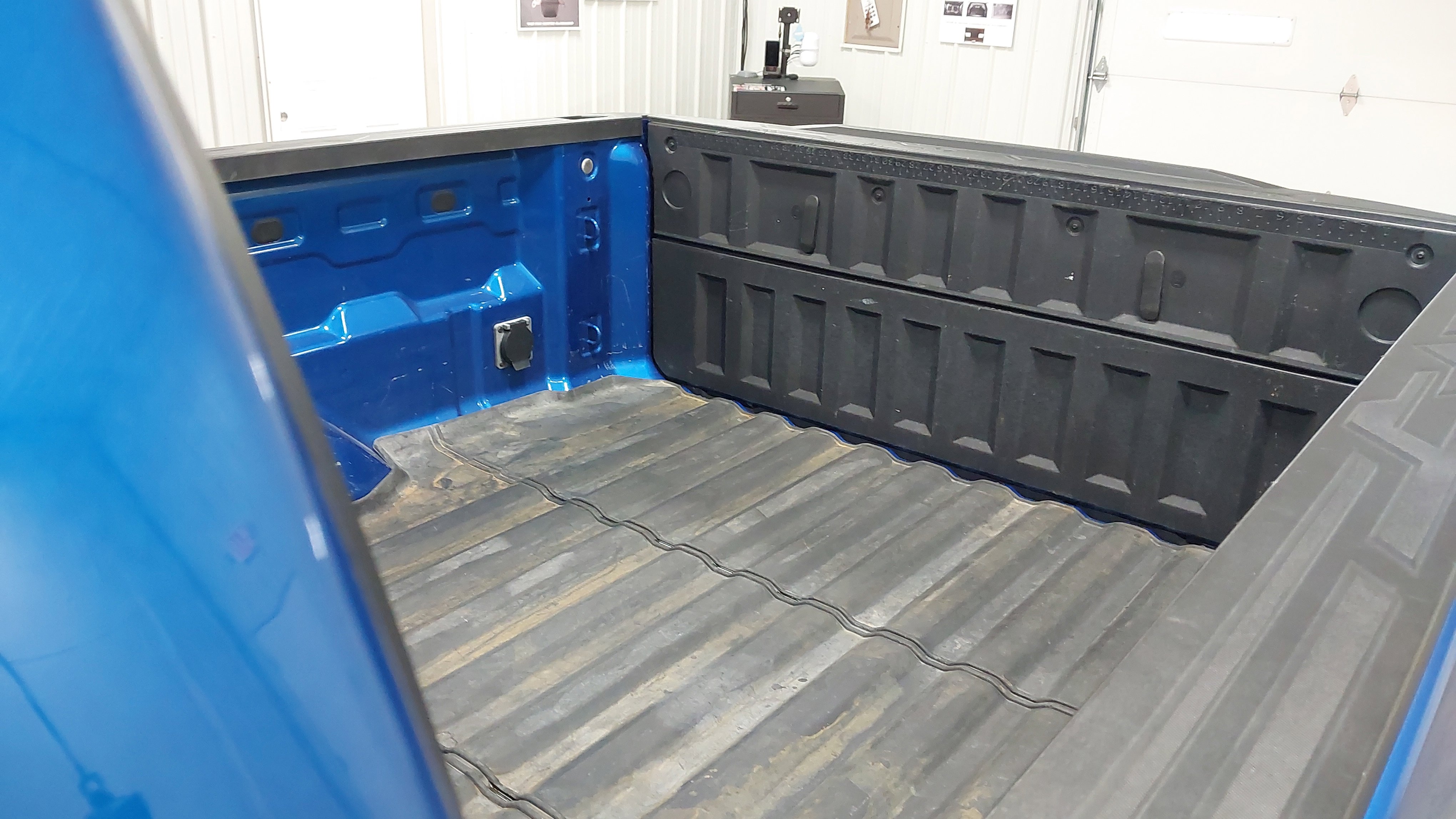 Used 2024 Chevrolet Colorado Z71 w/ Z71 Convenience Package 2 image 27