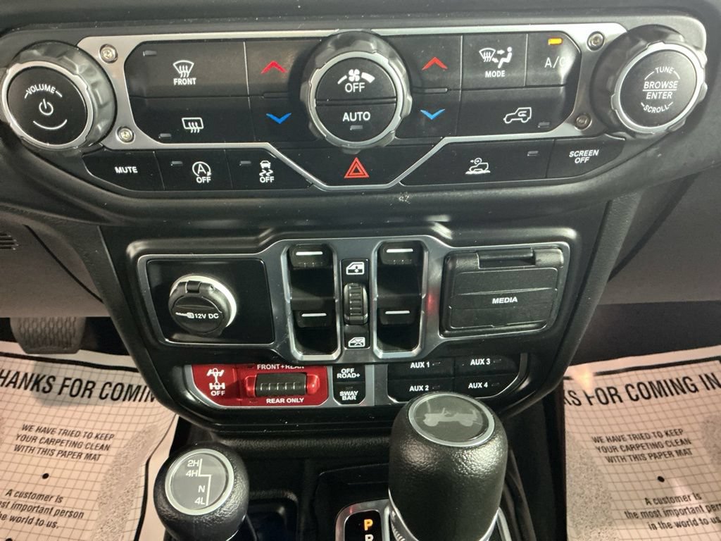 Used 2022 Jeep Wrangler Unlimited Rubicon w/ LED Lighting Group AWD/4WD image 27