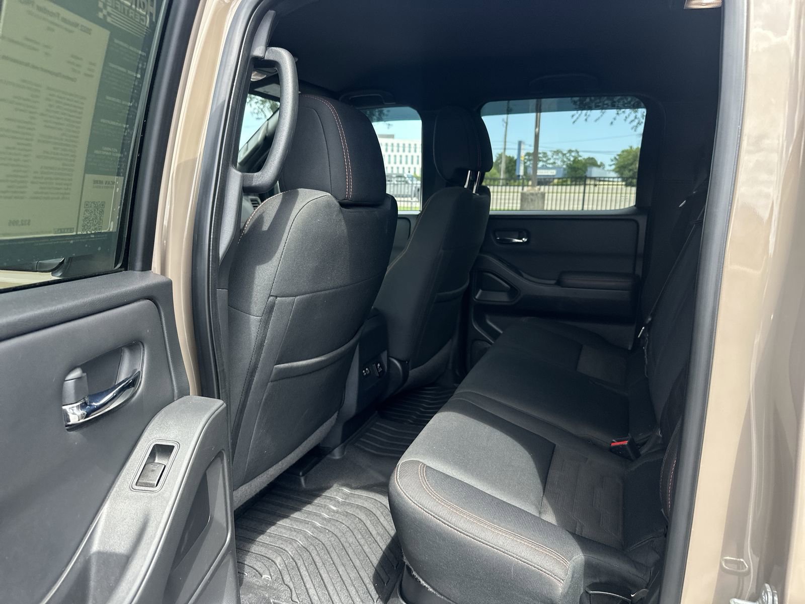 Used 2022 Nissan Frontier PRO-4X AWD/4WD image 31