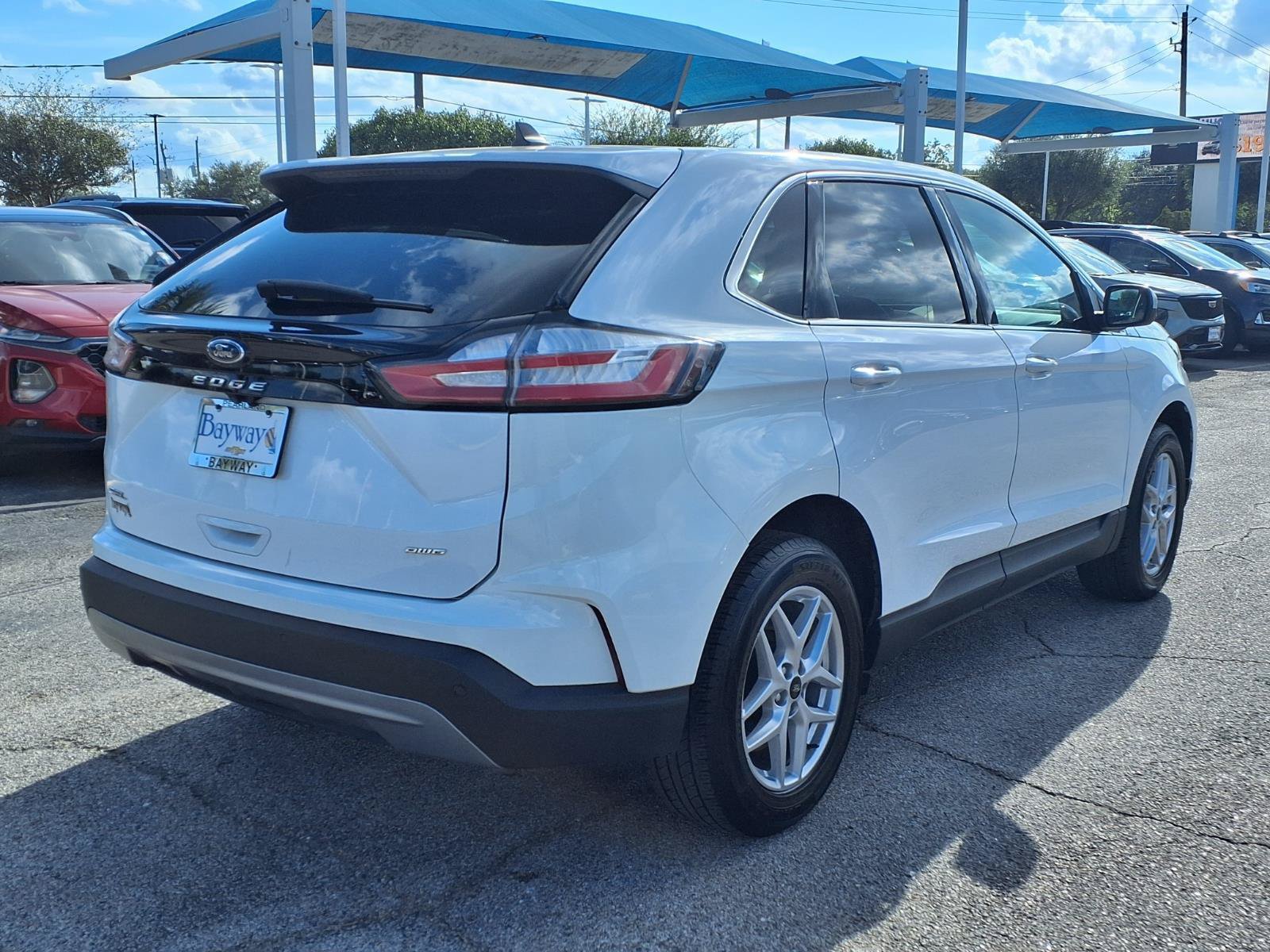 Used 2024 Ford Edge SEL AWD/4WD image 2