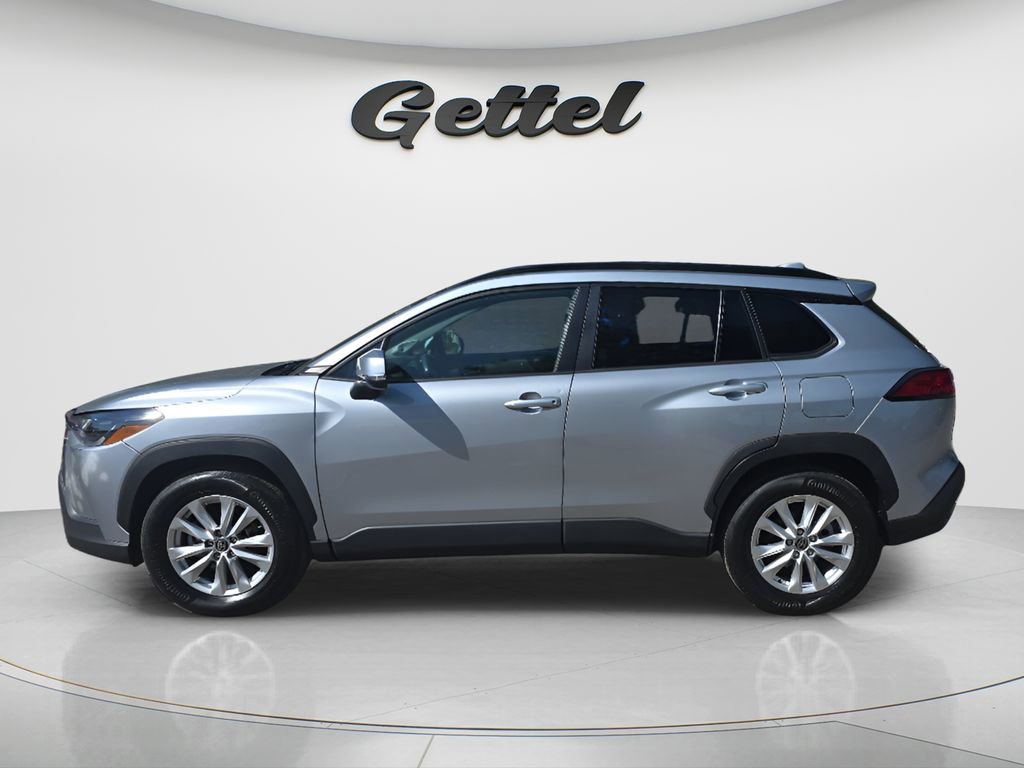 Used 2022 Toyota Corolla Cross LE w/ Moonroof Package AWD/4WD image 7
