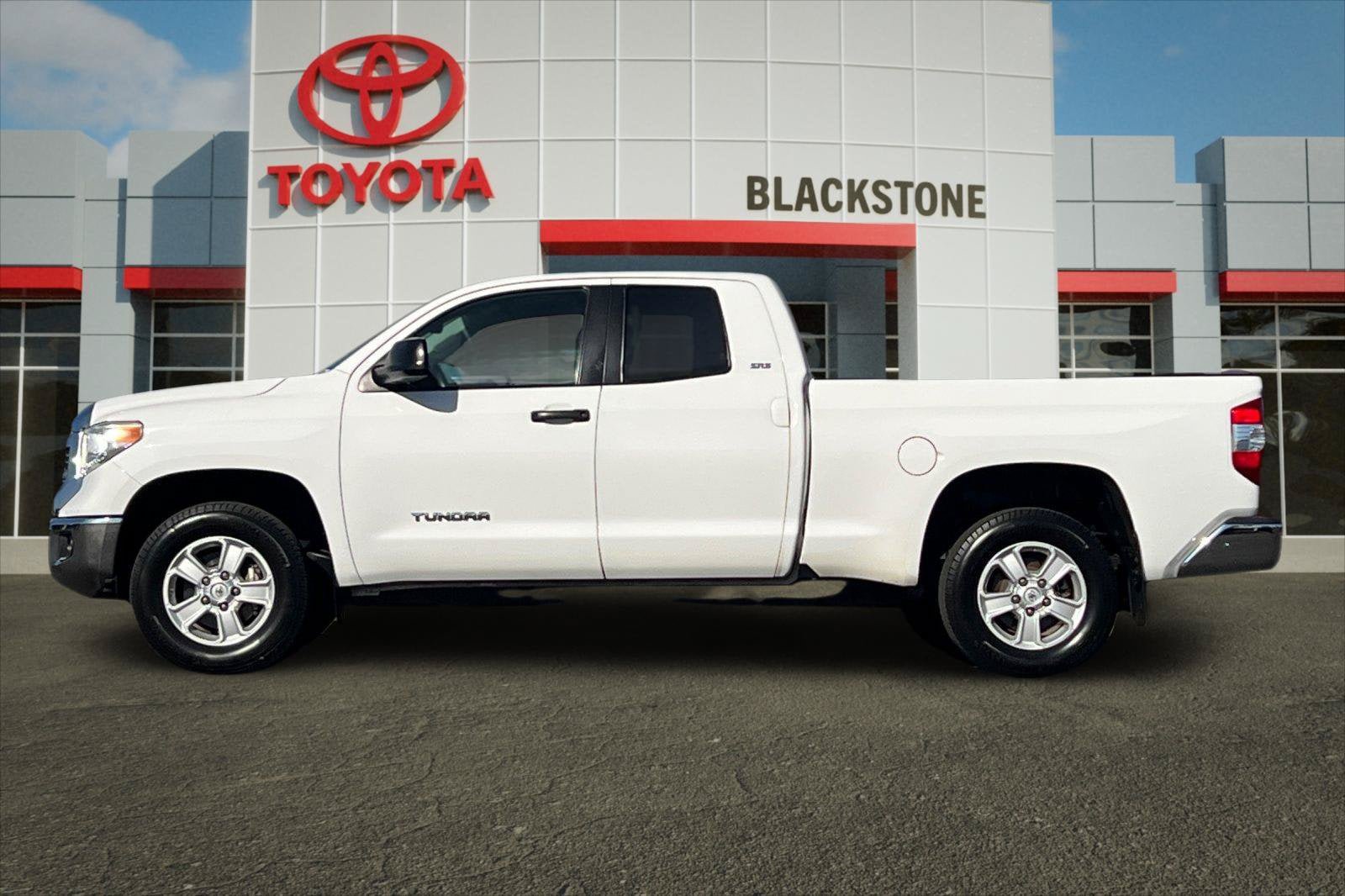 Certified 2017 Toyota Tundra SR5 w/ SR5 Upgrade Package RWD image 6